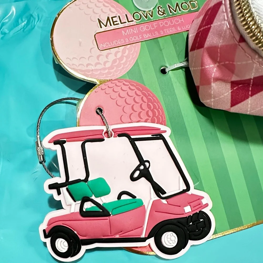 ⛳️⛳️ Pink Golf Accessory Set - Picture 2 of 3
